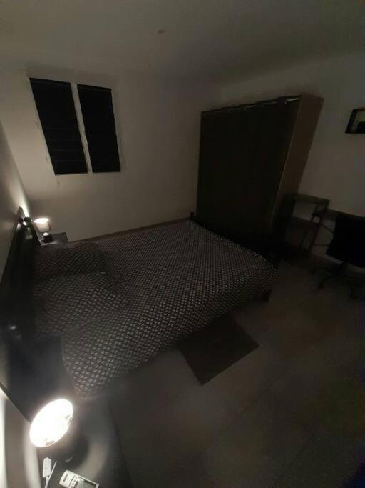 Appartement Spacieux &Tres Calme. Spacious & Very Quiet Apartment. Carros Extérieur photo
